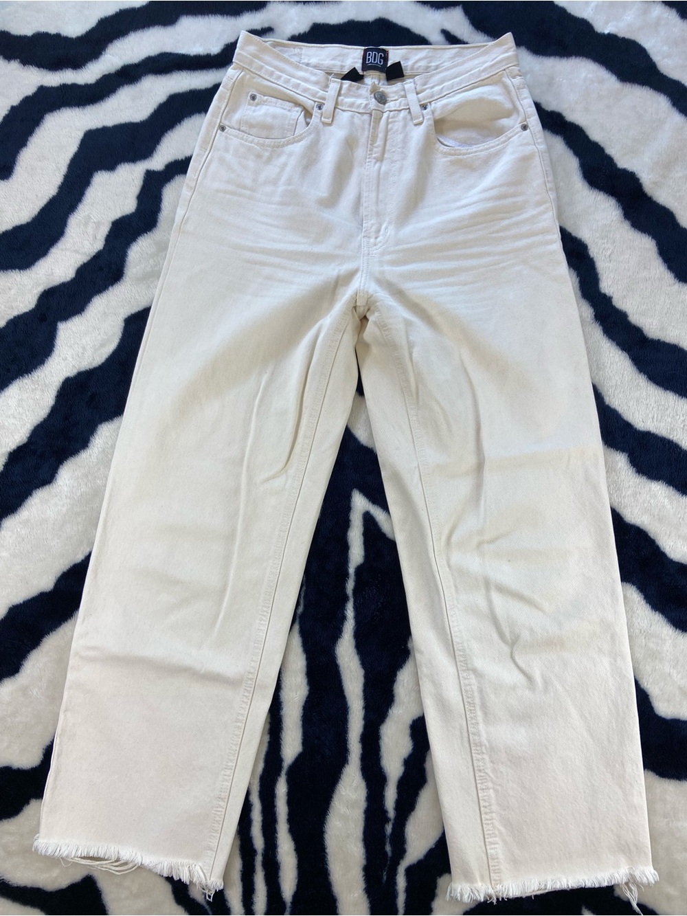 BDG Cream White High Waist Rise Baggy Straight Wide Jeans Raw Frayed Hem Size 28